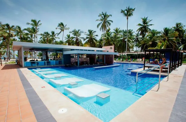 Riu Palace Macao Punta Cana pool adults